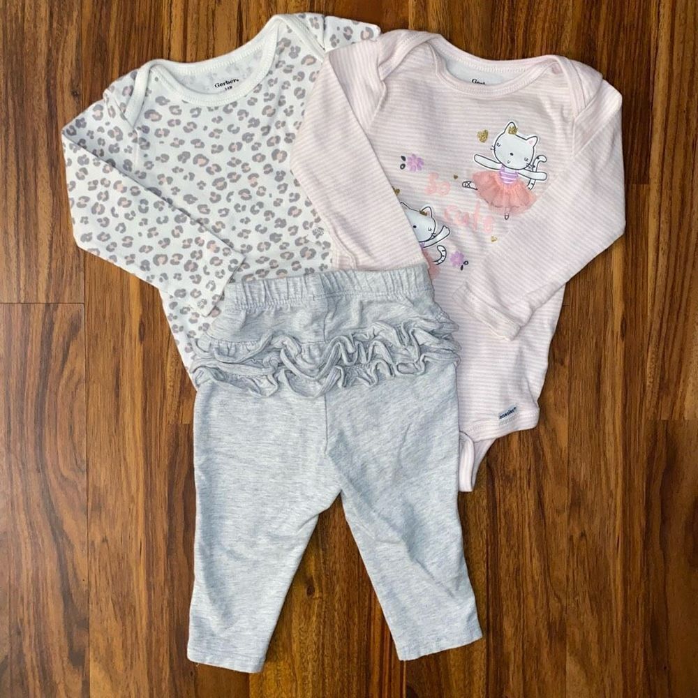 5 For $25 Gerber Set of 2 Onesies and a Pants Baby Size 3-6 Month